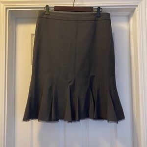 Tahari Grey Trumpet Skirt Knee-Length Pleated